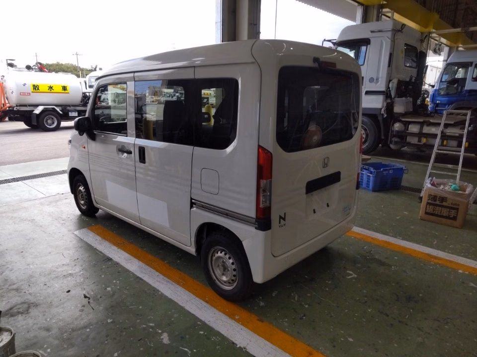 HONDA N-VAN