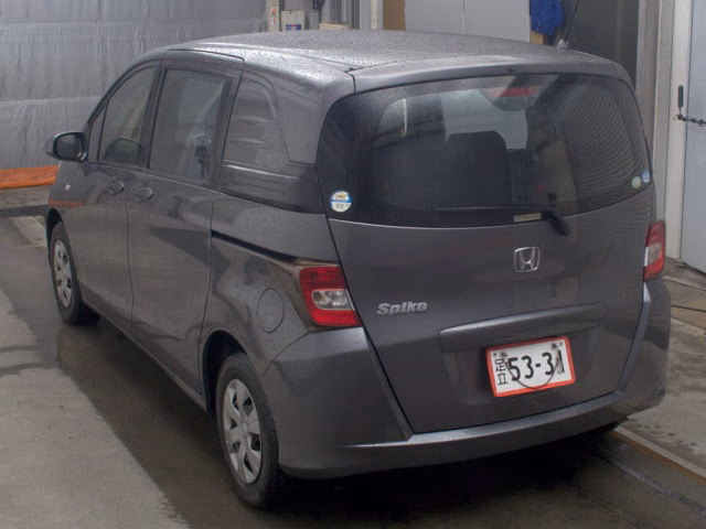 HONDA FREED SPIKE