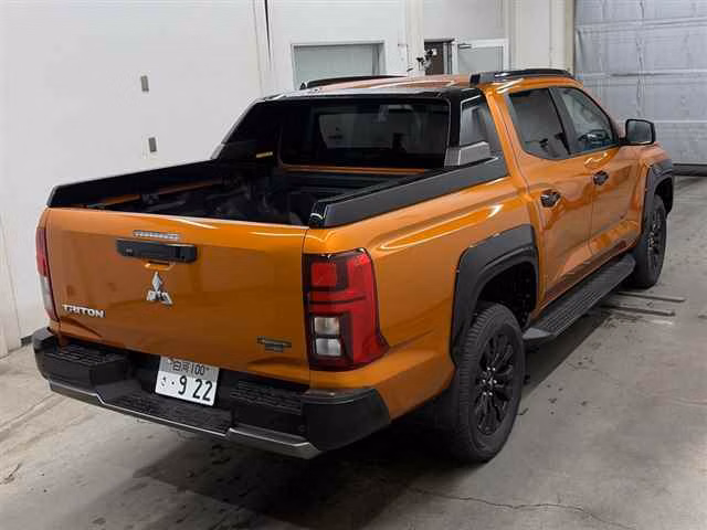 MITSUBISHI TRITON