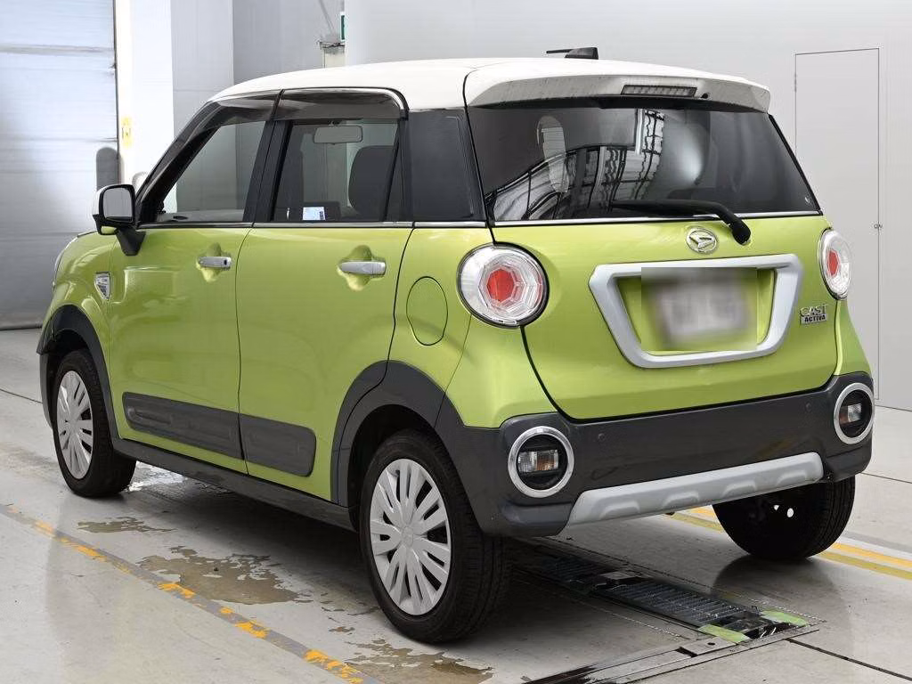 DAIHATSU CAST
