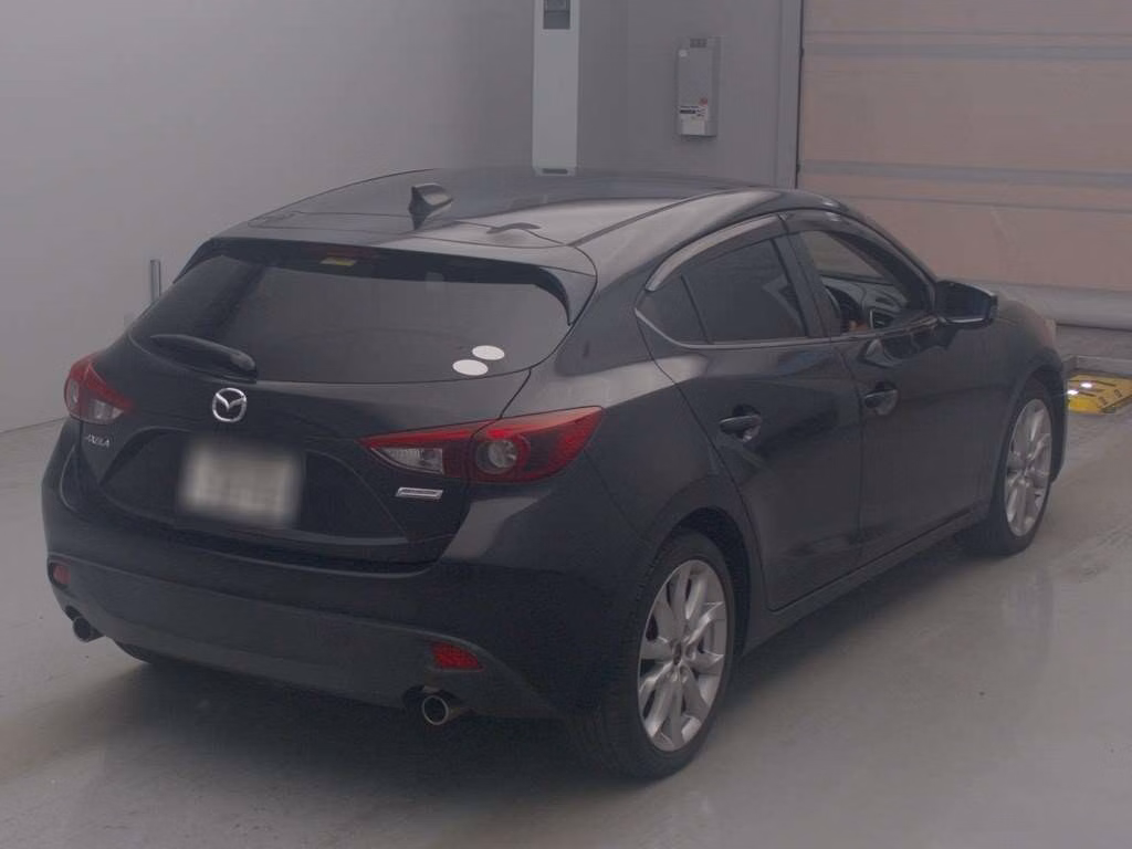 MAZDA AXELA