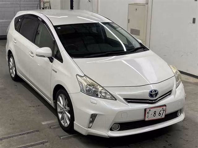 TOYOTA PRIUS ALPHA