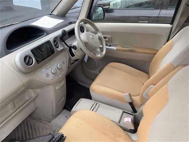 TOYOTA PORTE