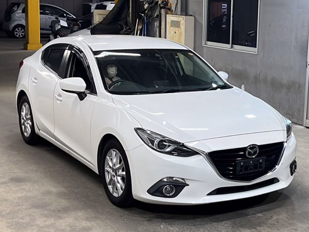 MAZDA AXELA