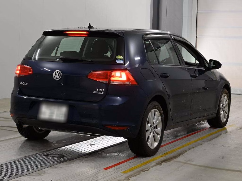 VOLKSWAGEN GOLF