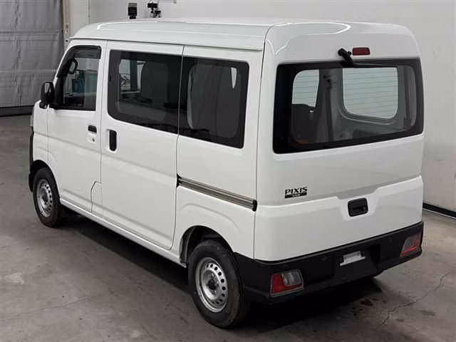 TOYOTA PIXIS VAN