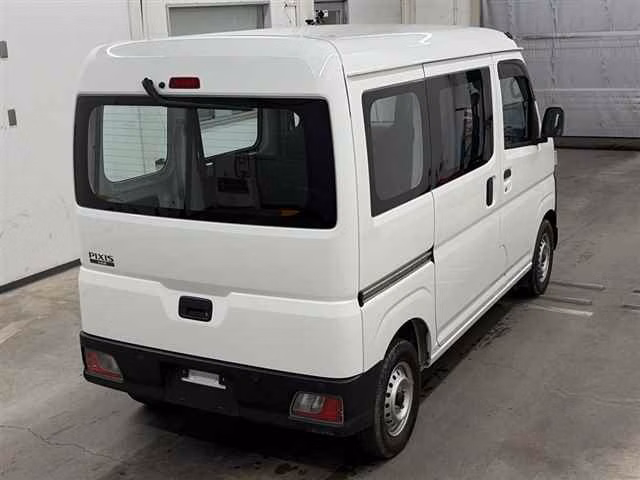 TOYOTA PIXIS VAN