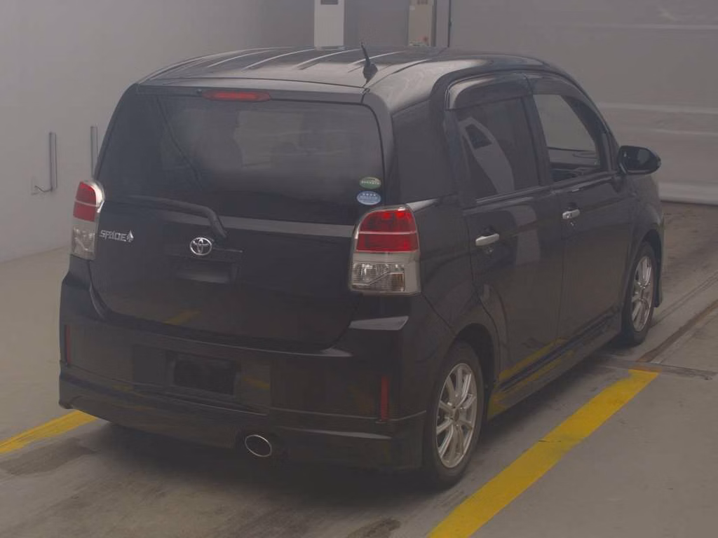 TOYOTA SPADE
