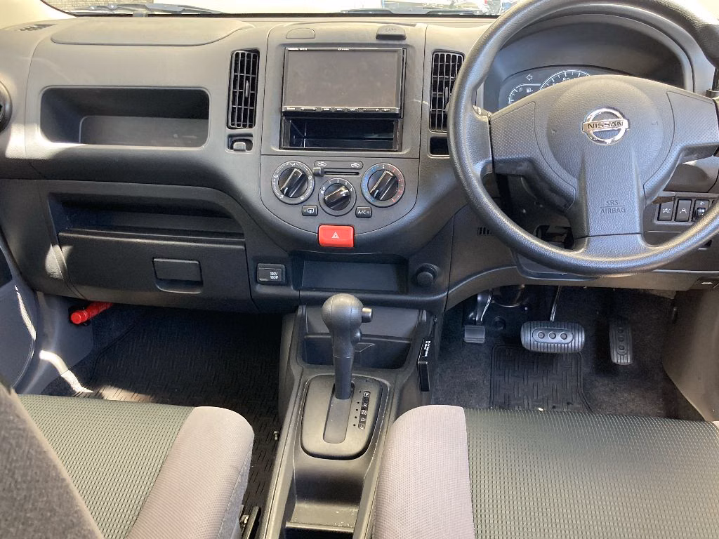 NISSAN AD