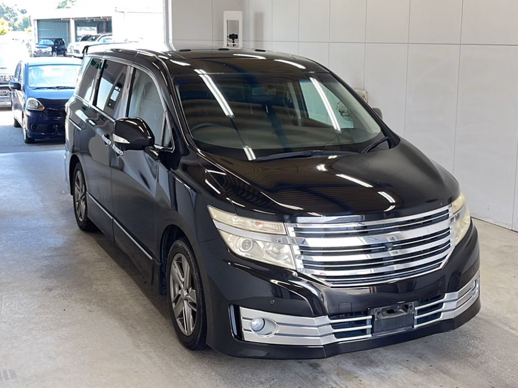 NISSAN ELGRAND