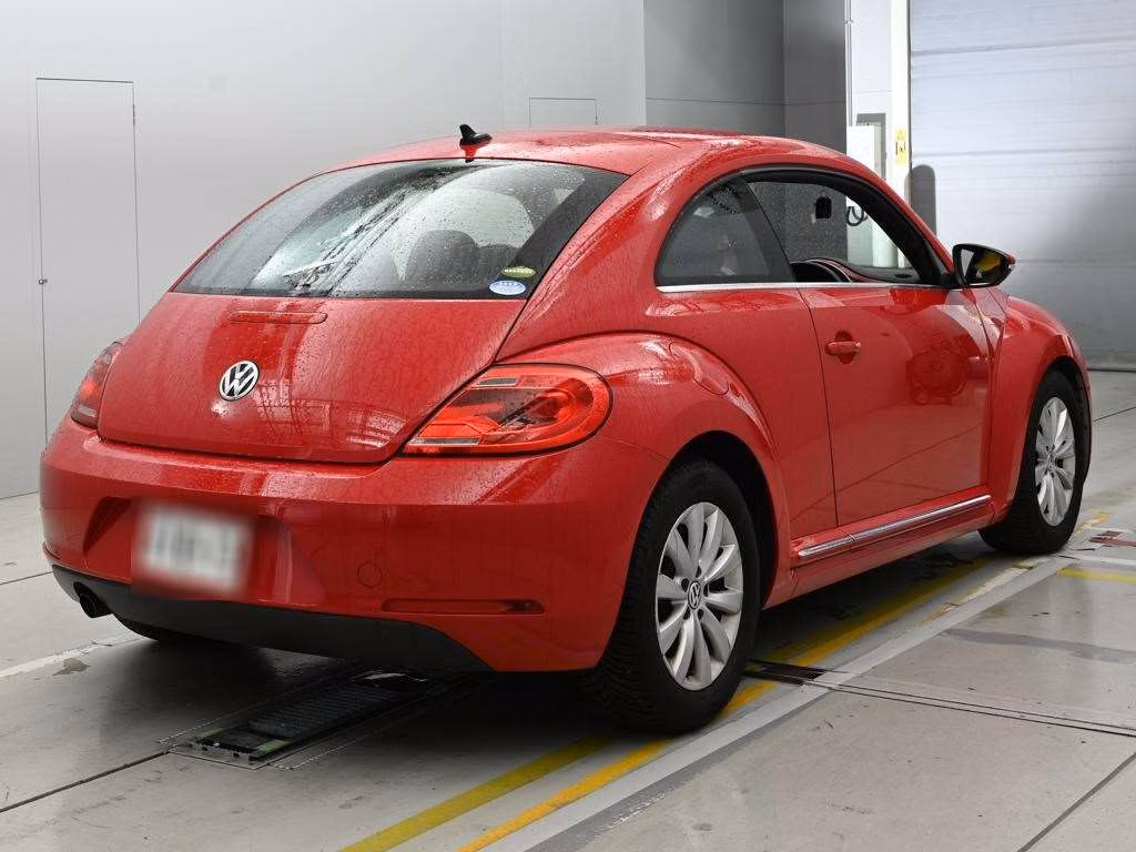 VOLKSWAGEN BEETLE