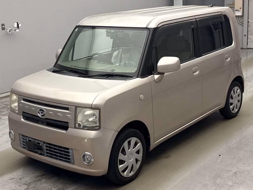 DAIHATSU MOVE CONTE