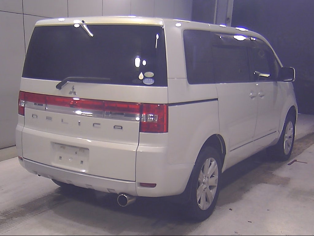 MITSUBISHI DELICA D:5