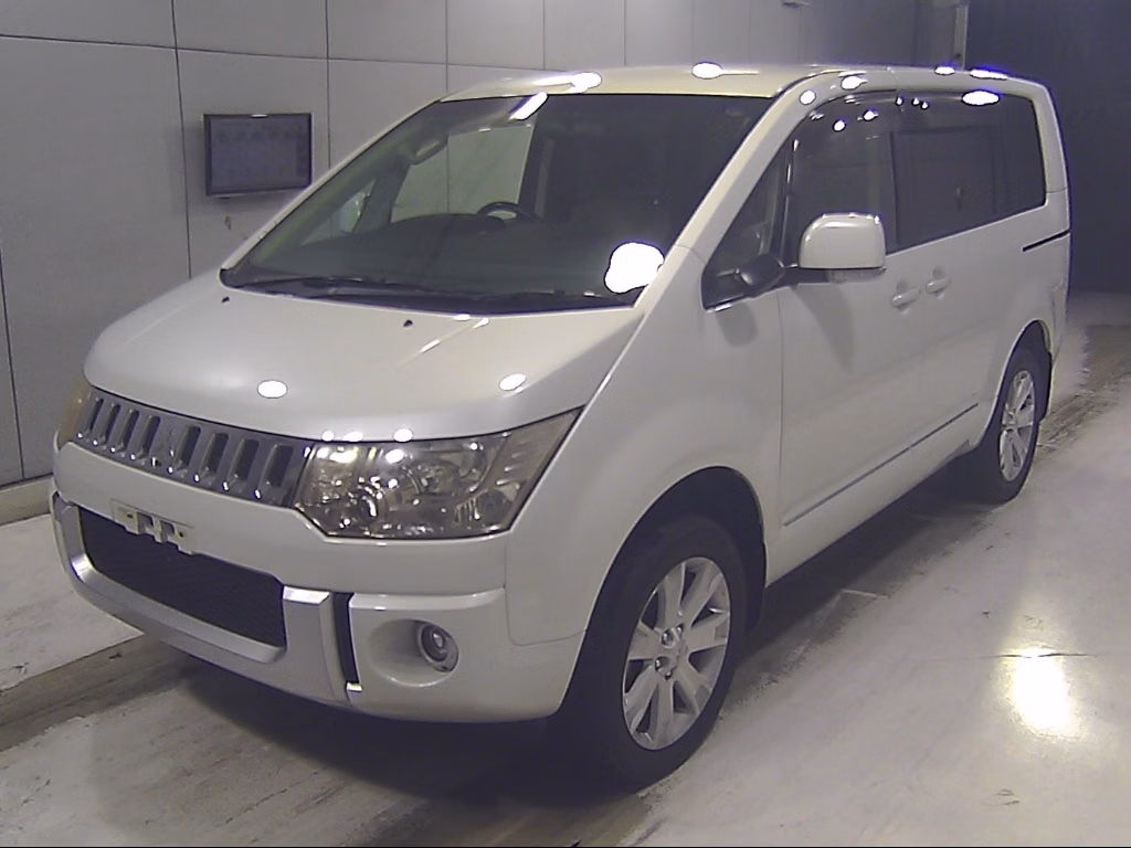 MITSUBISHI DELICA D:5