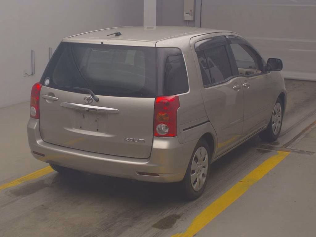 TOYOTA RAUM