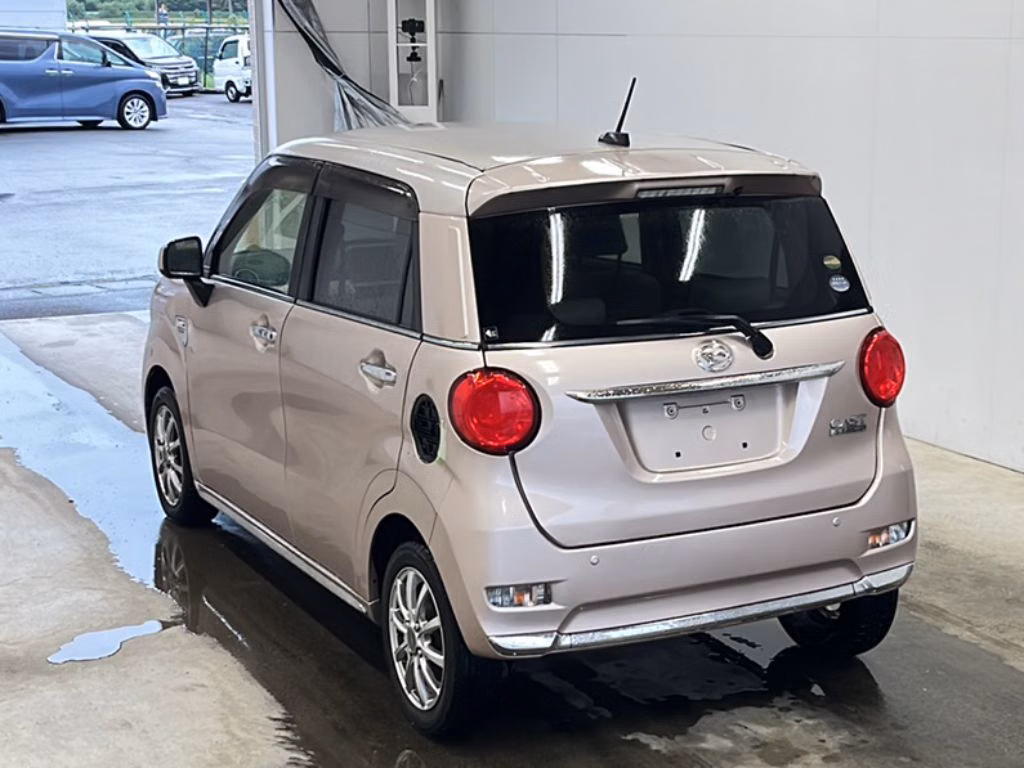 DAIHATSU CAST