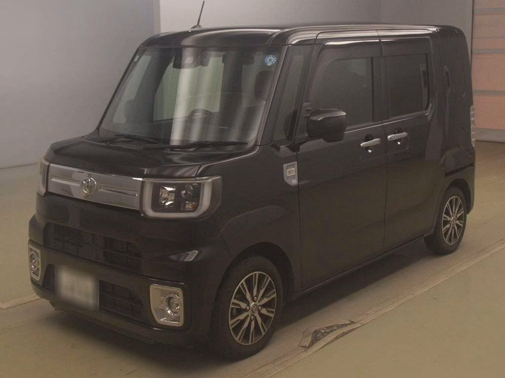 TOYOTA PIXIS MEGA