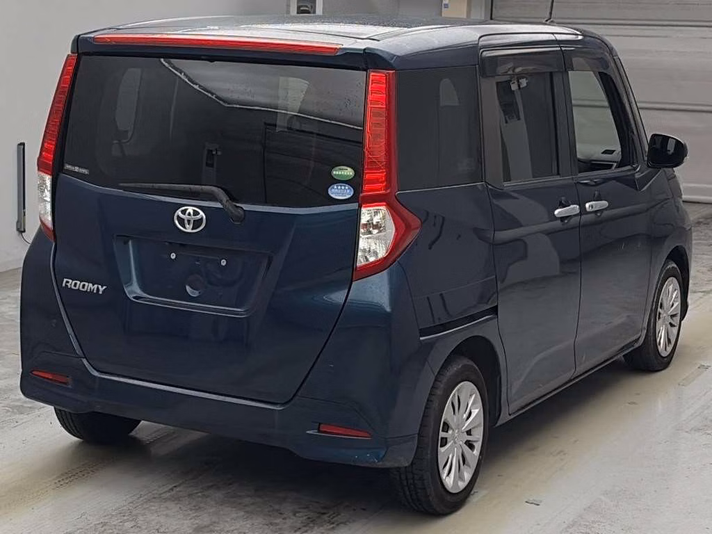 TOYOTA ROOMY