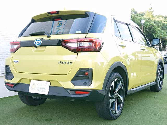 DAIHATSU ROCKY