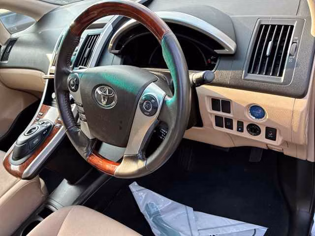 TOYOTA SAI