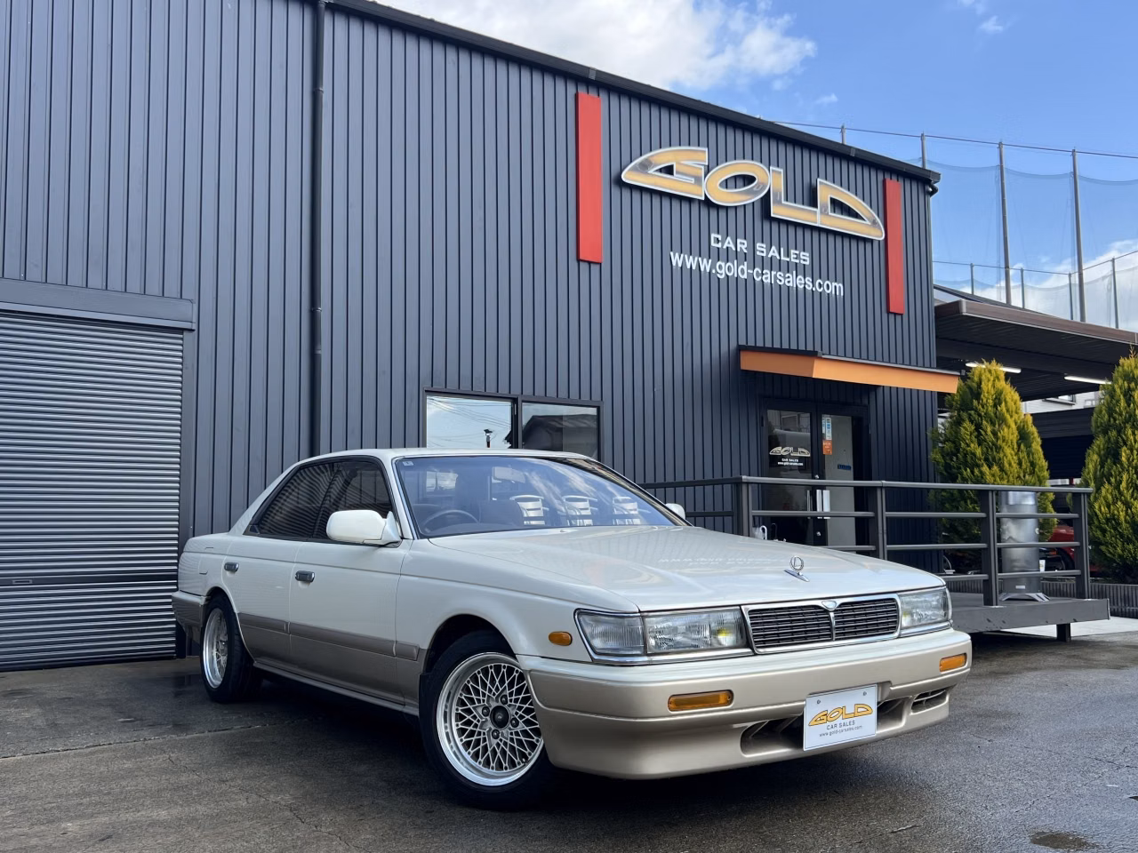 NISSAN LAUREL