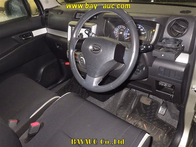 DAIHATSU MOVE CONTE