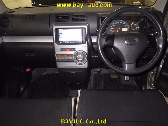DAIHATSU MOVE CONTE