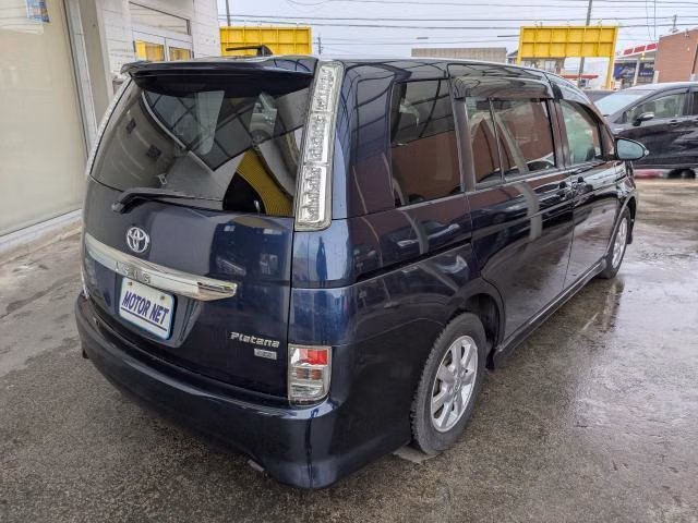 TOYOTA ISIS