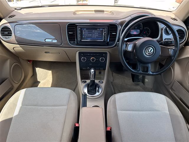 VOLKSWAGEN BEETLE