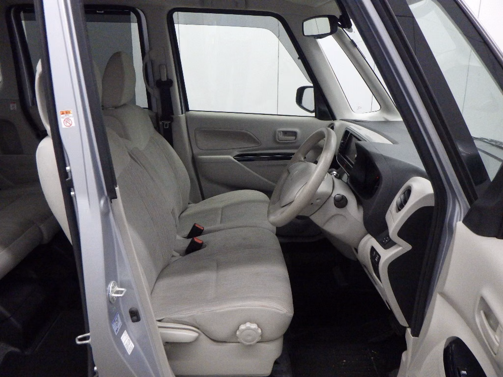 MITSUBISHI EK SPACE