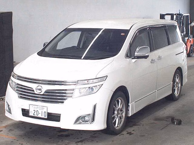 NISSAN ELGRAND