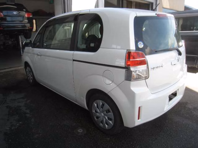 TOYOTA SPADE