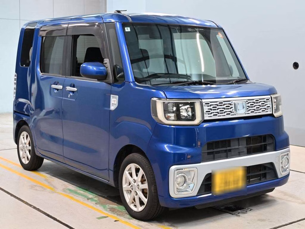 DAIHATSU WAKE