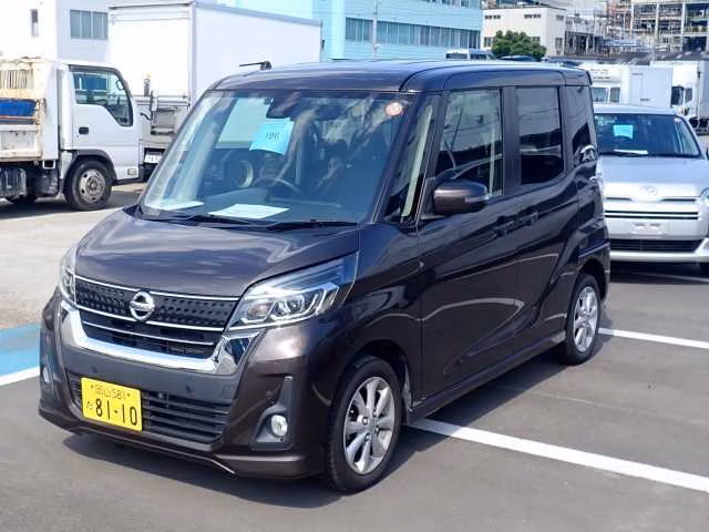 NISSAN DAYZ ROOX