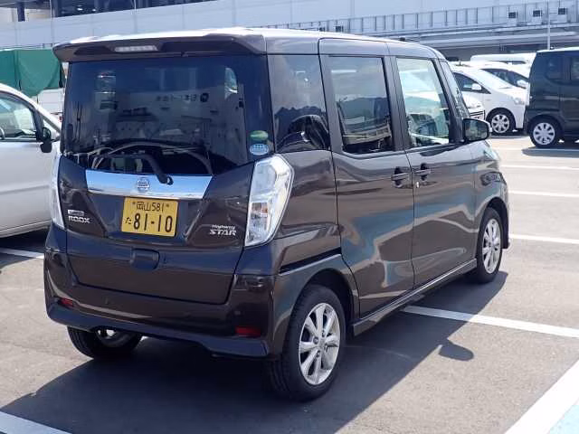 NISSAN DAYZ ROOX