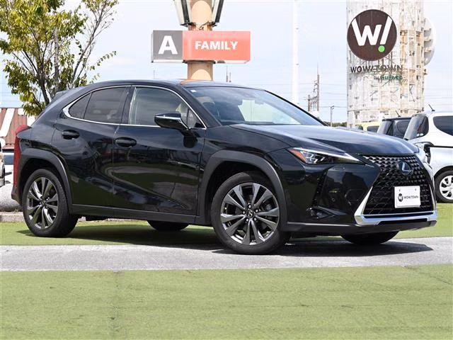 LEXUS UX200