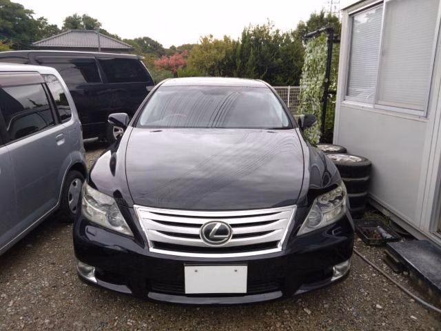 LEXUS LS600H