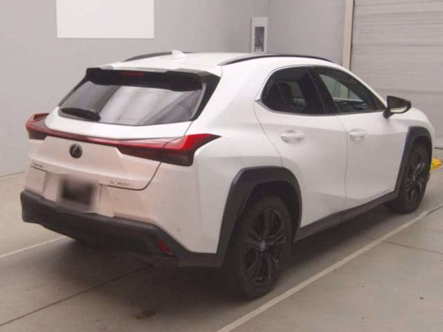LEXUS UX200