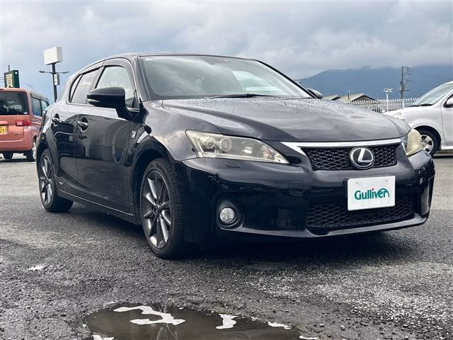LEXUS CT200H