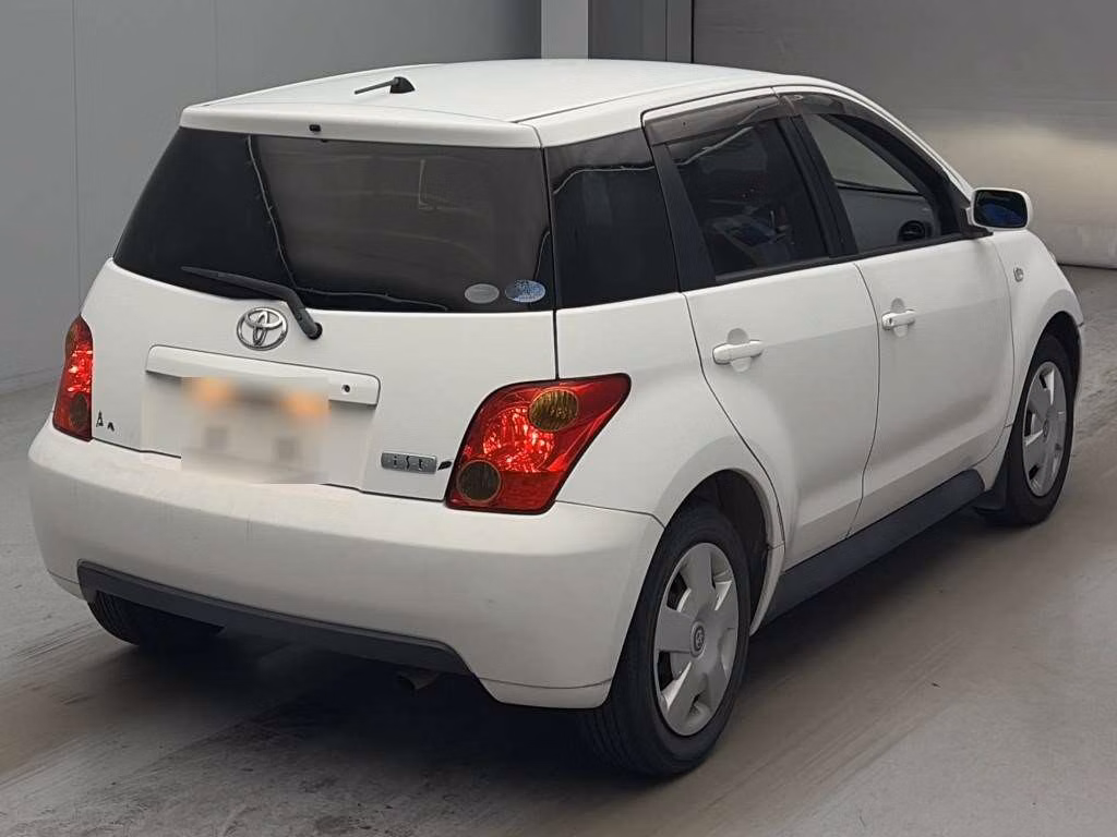 TOYOTA IST