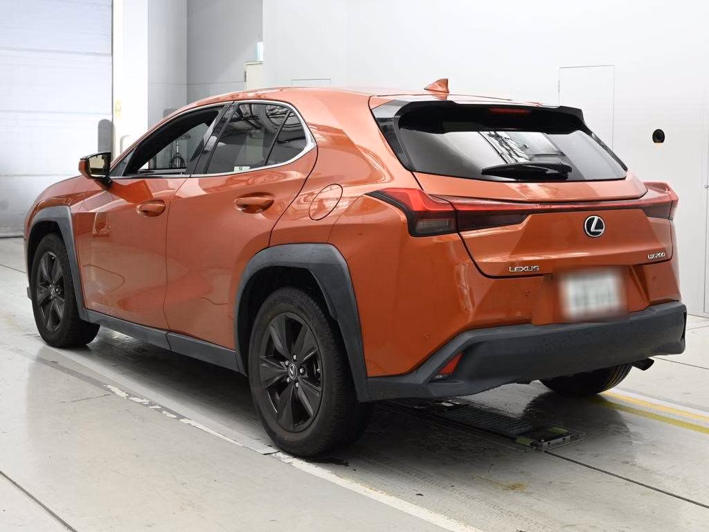 LEXUS UX200