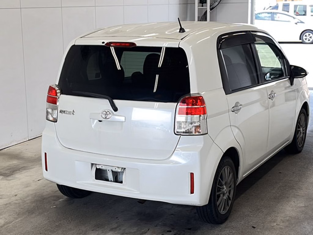 TOYOTA SPADE