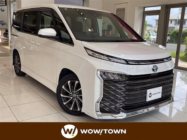 TOYOTA VOXY