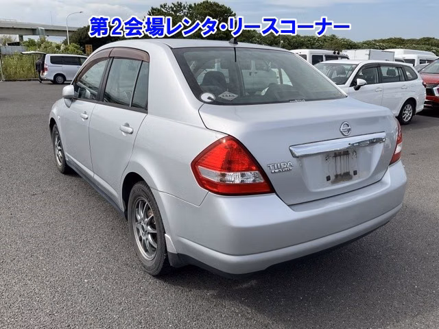 NISSAN TIIDA LATIO
