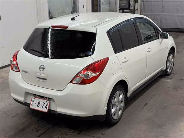 NISSAN TIIDA