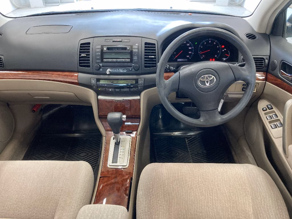 TOYOTA PREMIO