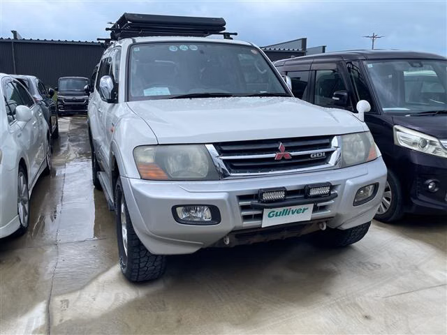 MITSUBISHI PAJERO
