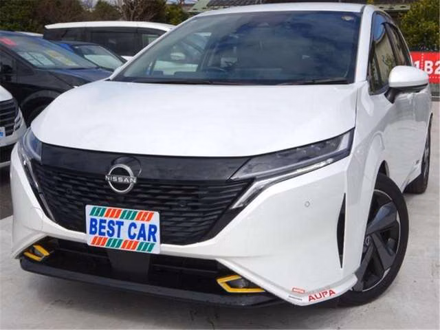 Nissan Aura