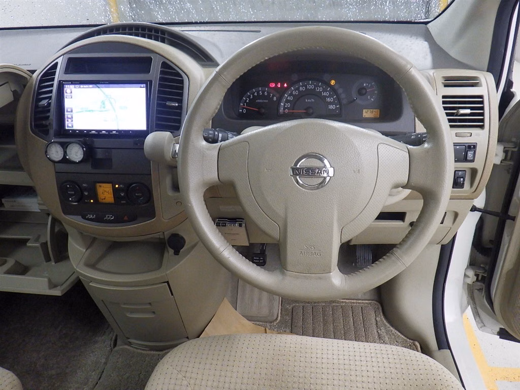 NISSAN LAFESTA
