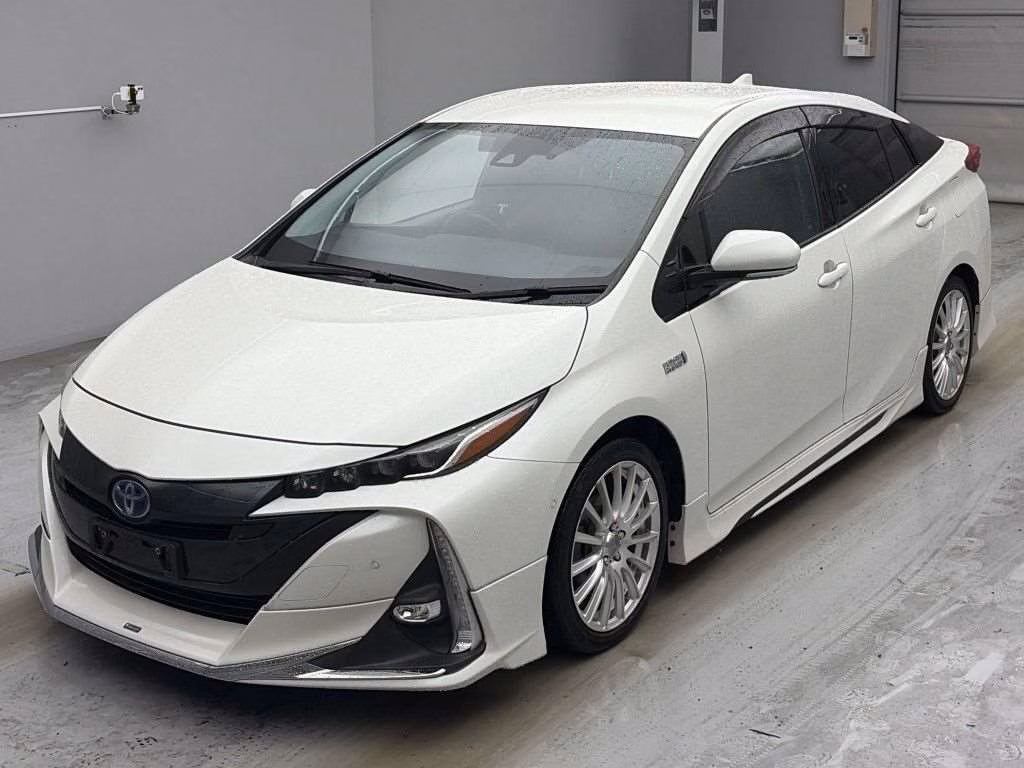 Toyota Prius PHV